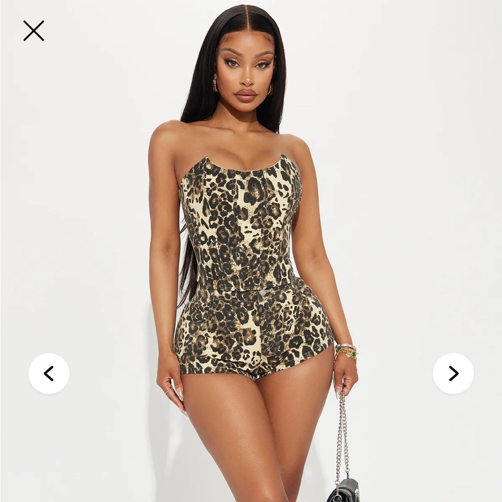 Fashion Nova Leopard Print Strapless Bodysuit